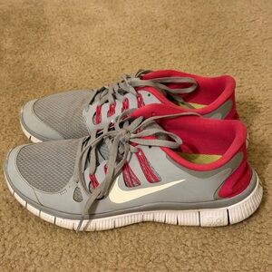 Nike Free 5.0 Running Shoes Women’s Size 10.5 Gray Pink Athletic Sneakers